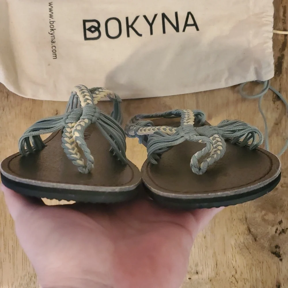 NIB BOKYNA Braided Vegan Sandals Size 39 Sage Ivory Womens